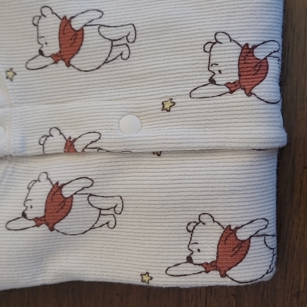 Uniqlo Winnie the Pooh Onesie 6 to 12 Months - Picture 2 of 13